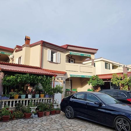 Apartmani Marija Kolan Ngoại thất bức ảnh
