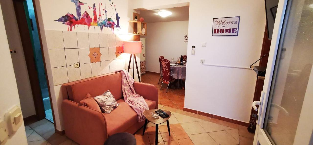 Apartmani Marija Kolan Ngoại thất bức ảnh