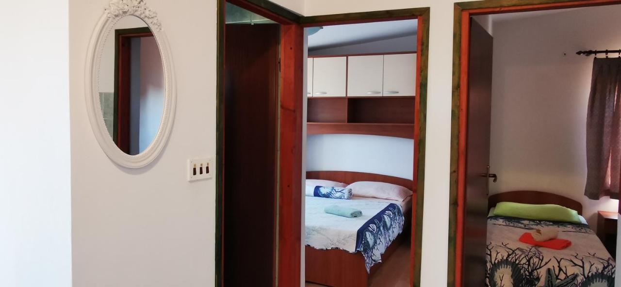 Apartmani Marija Kolan Ngoại thất bức ảnh