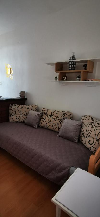 Apartmani Marija Kolan Ngoại thất bức ảnh