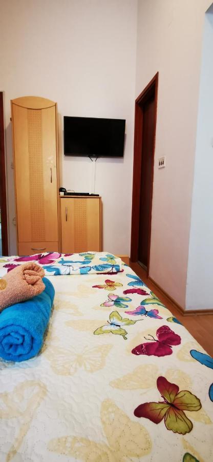Apartmani Marija Kolan Ngoại thất bức ảnh