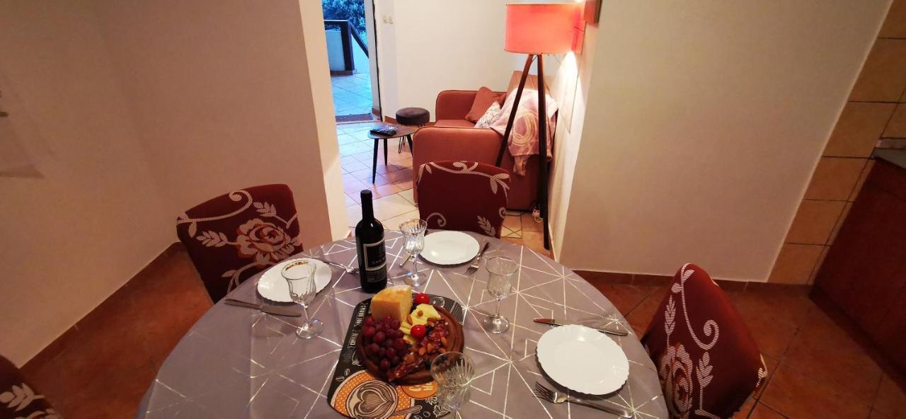 Apartmani Marija Kolan Ngoại thất bức ảnh