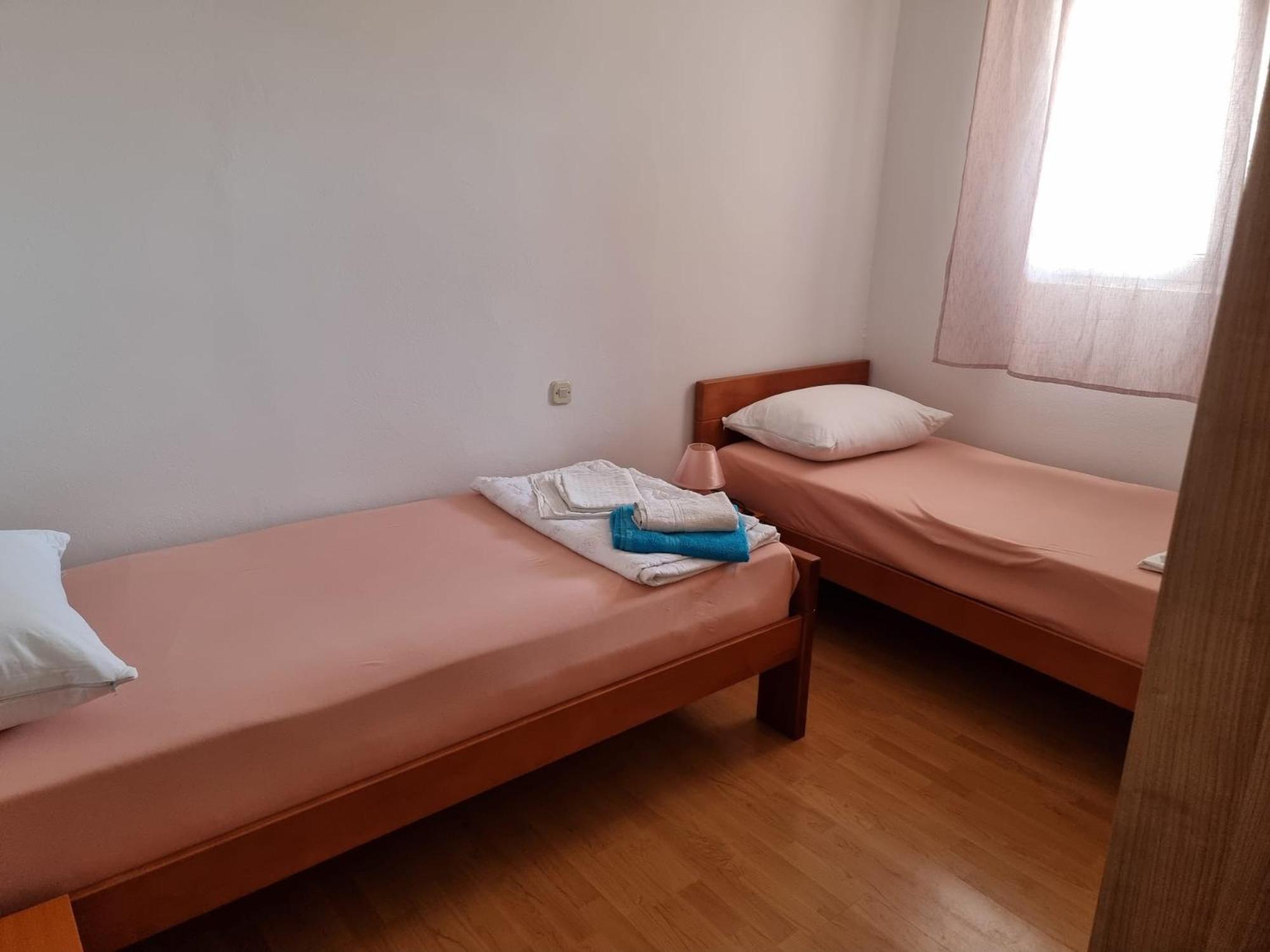 Apartmani Marija Kolan Ngoại thất bức ảnh